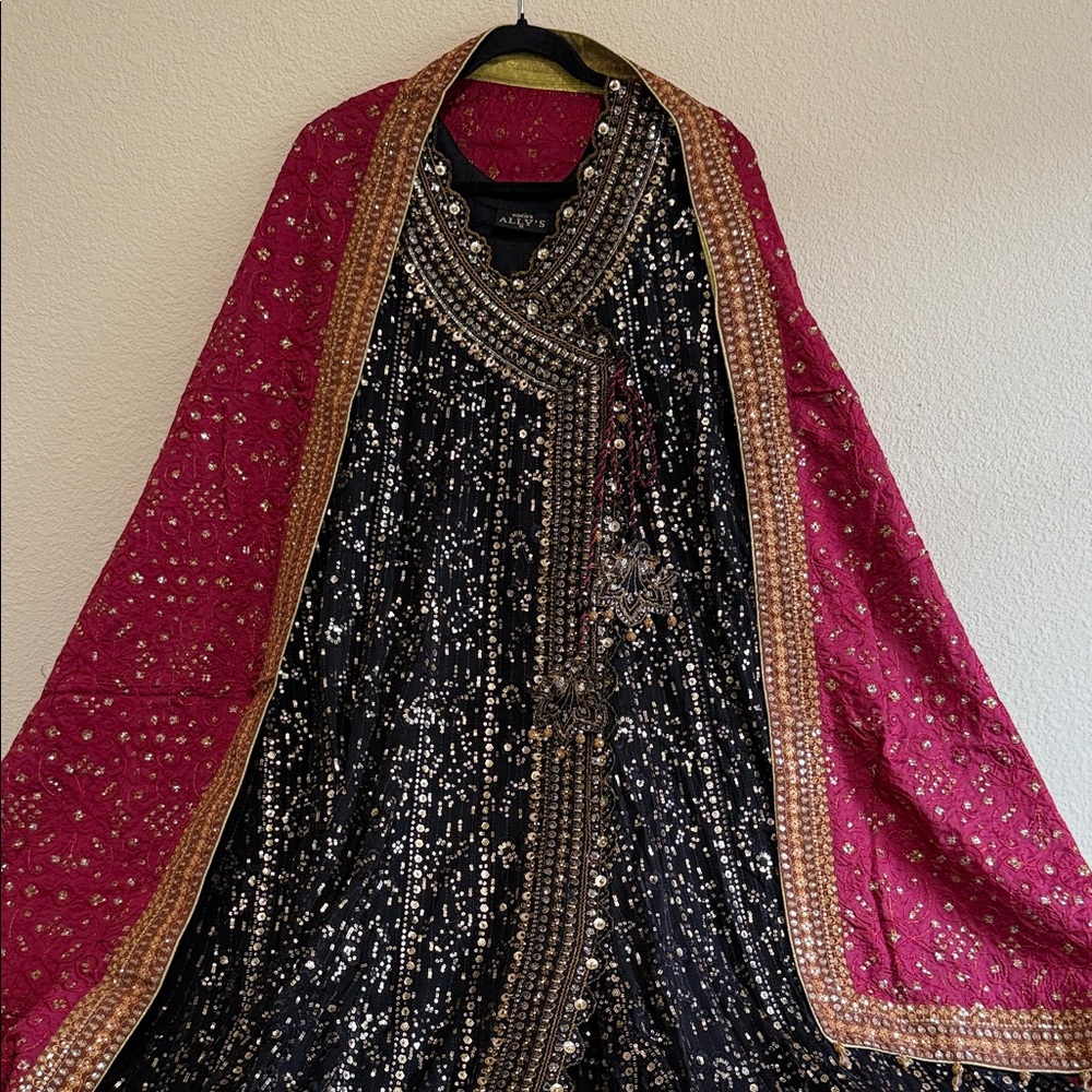Three Piece Angrakha Style Long Pakistani Dress. New - Picture 9 of 12